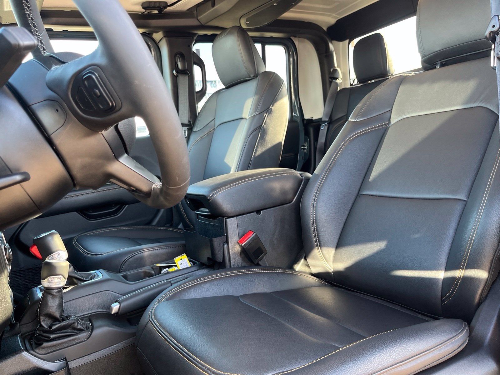 2025 Jeep Gladiator High Tide