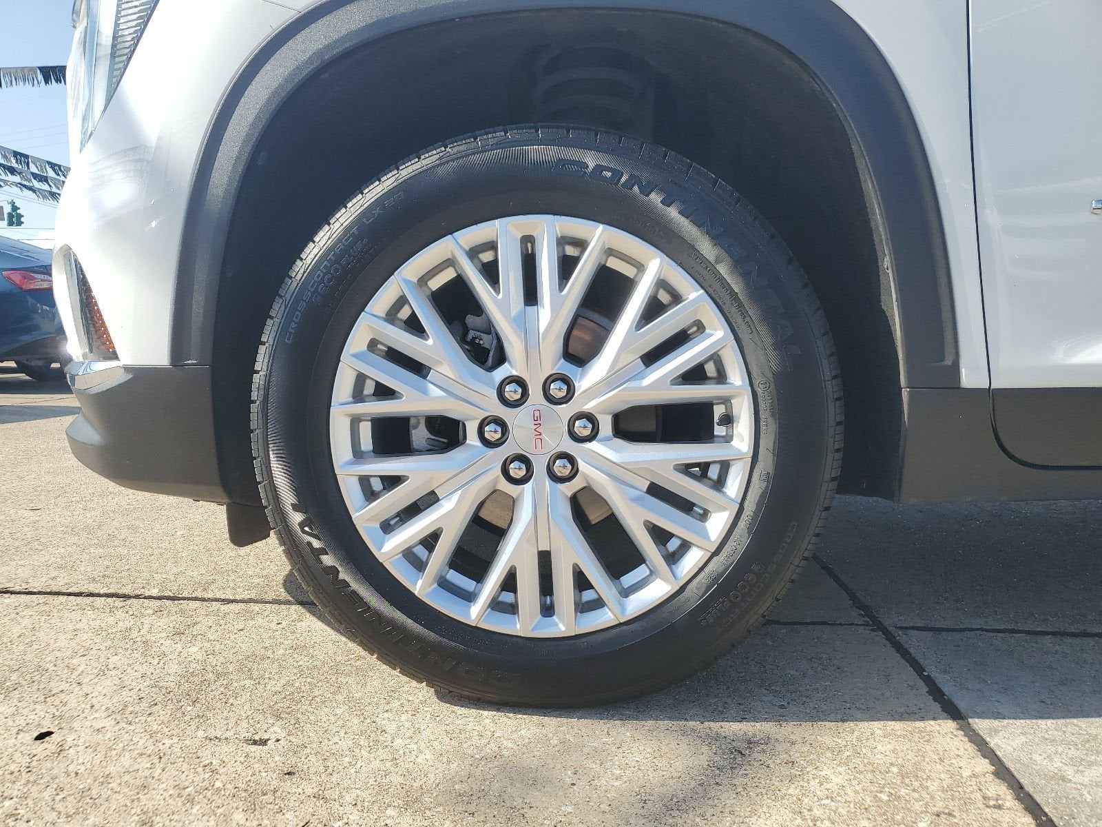 2024 GMC Acadia Elevation