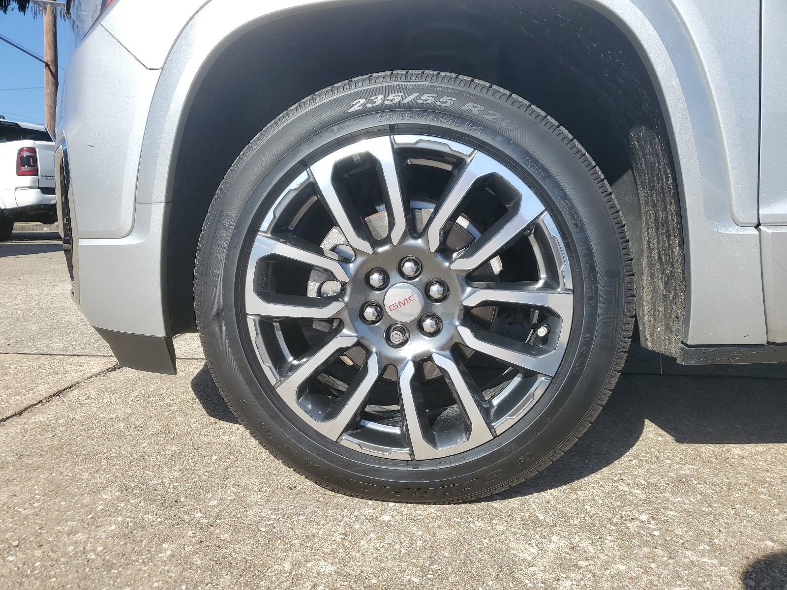 2020 GMC Acadia Denali