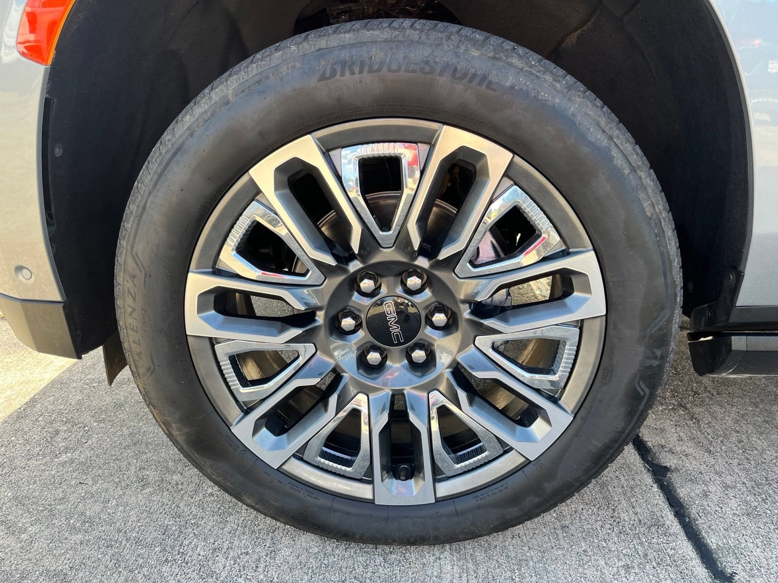 2023 GMC Yukon Denali Ultimate