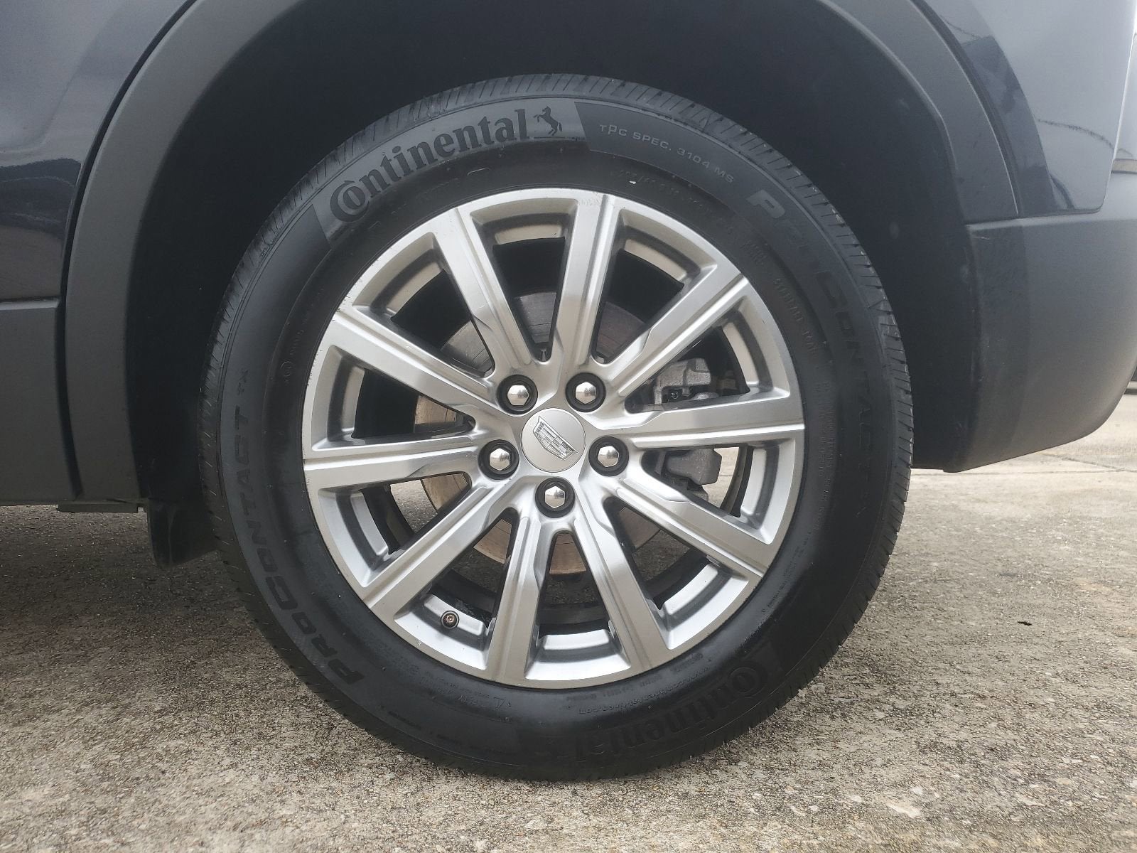 2023 Cadillac XT4 Premium Luxury