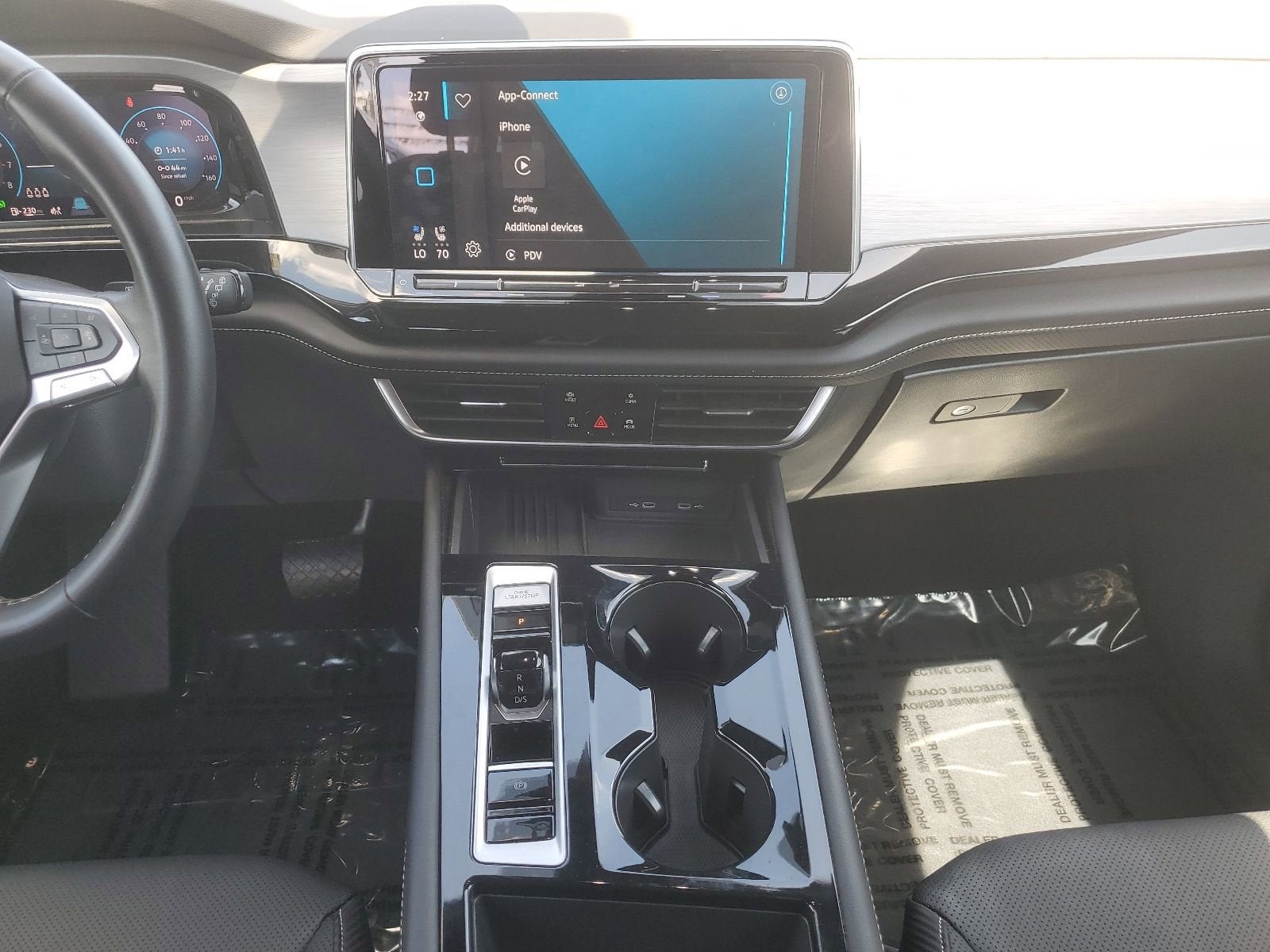 2025 Volkswagen Atlas Cross Sport 2.0T SE w/Technology