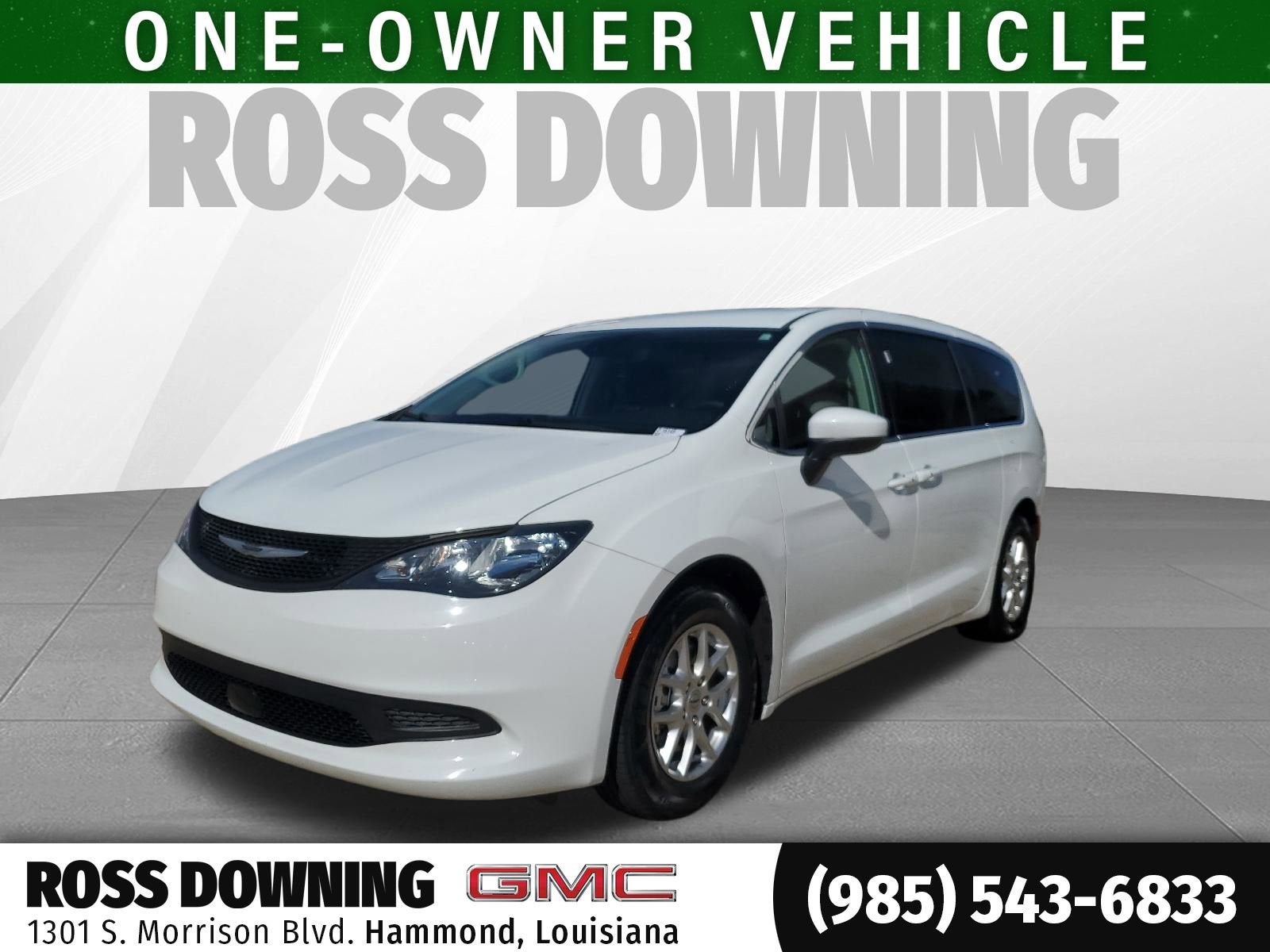 2023 Chrysler Voyager LX's photo