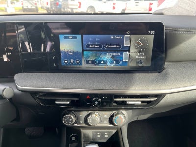 2025 Nissan Kicks SV FWD