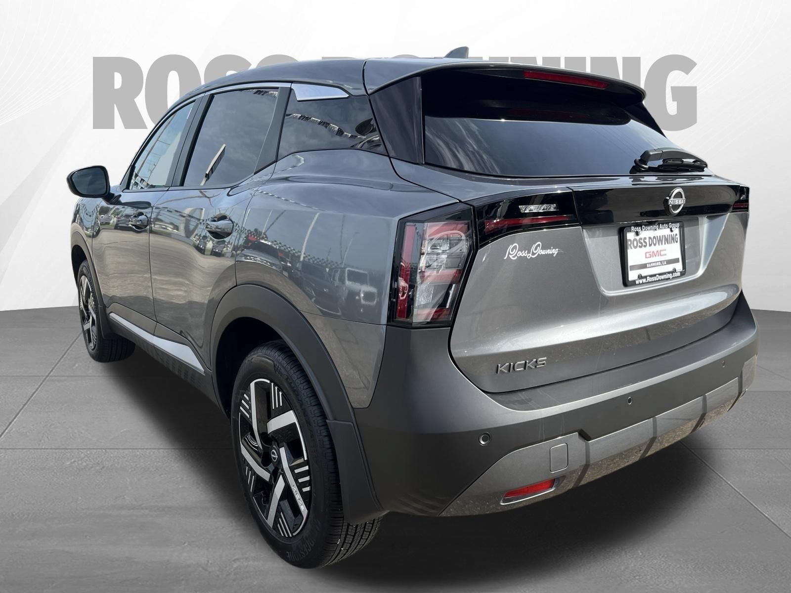 2025 Nissan Kicks SV FWD