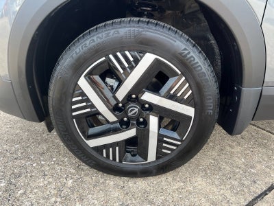 2025 Nissan Kicks SV FWD