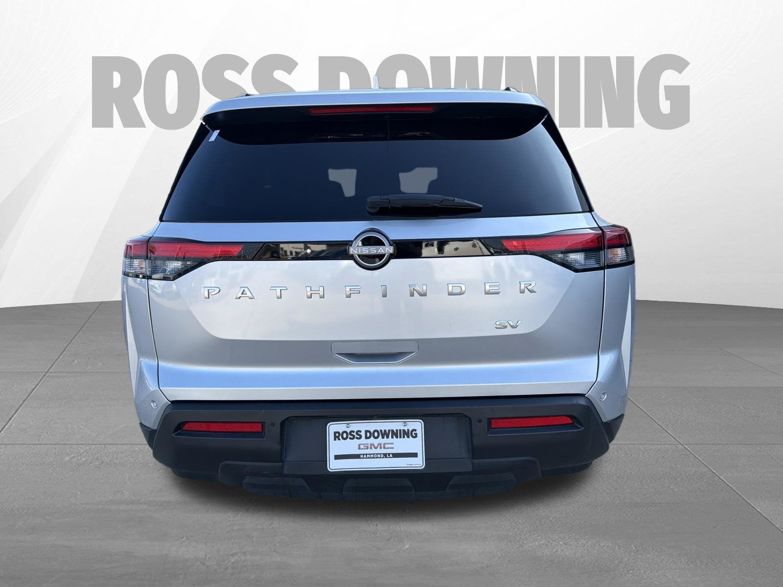 2024 Nissan Pathfinder SV