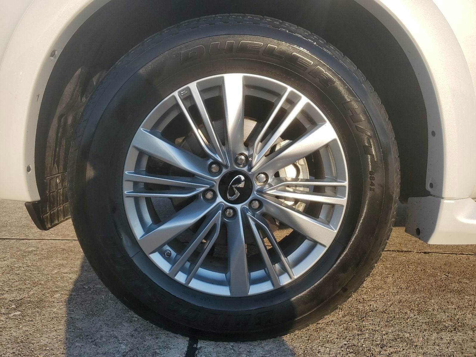 2024 INFINITI QX80 LUXE