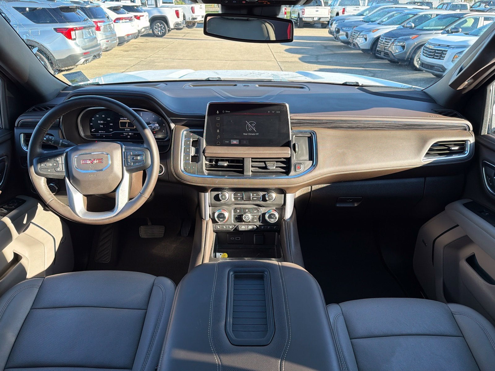 2023 GMC Yukon SLT