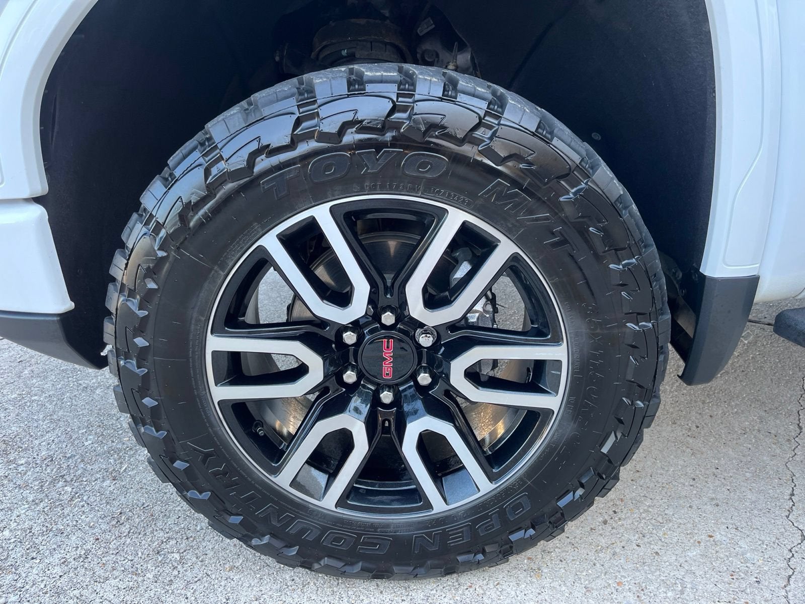2024 GMC Sierra 1500 AT4