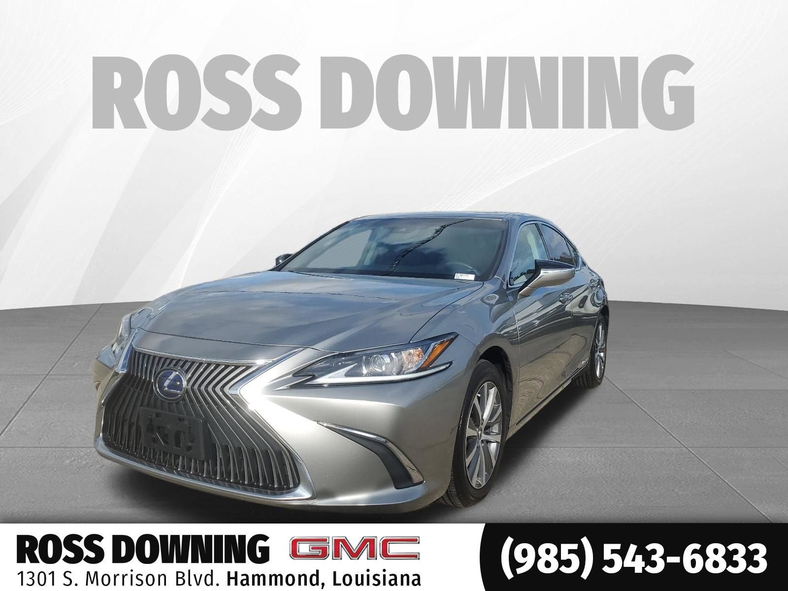 2021 Lexus ES 300h 300h's photo
