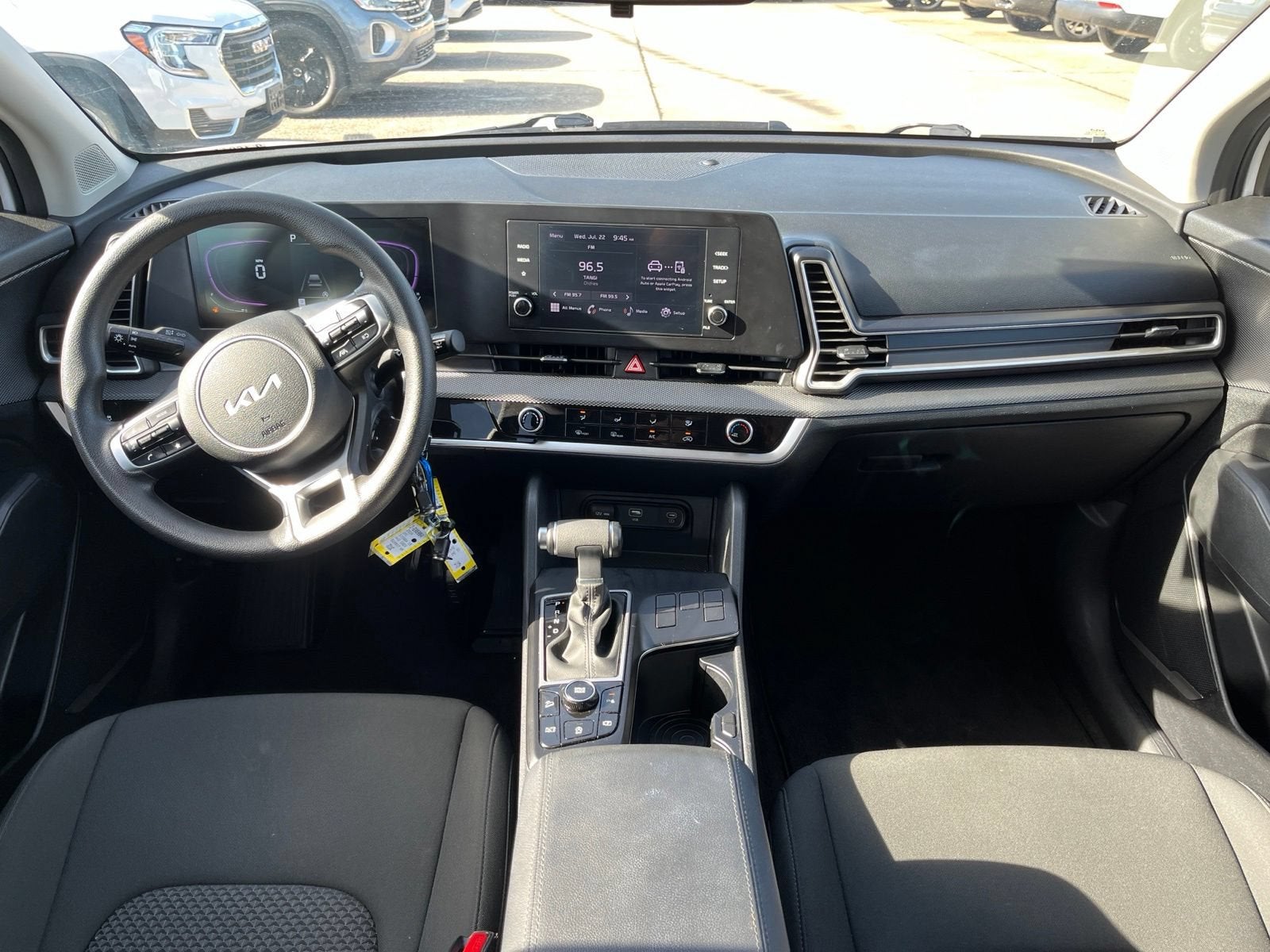 2025 Kia Sportage LX - Photo 9