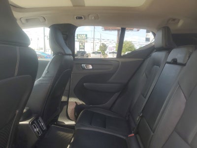 2019 Volvo XC40 Momentum